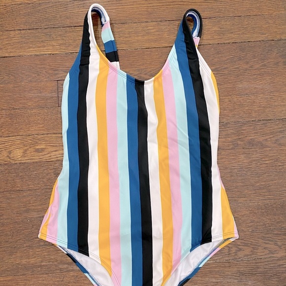 Kona Sol One-Piece Swimsuit! - Picture 5 of 7